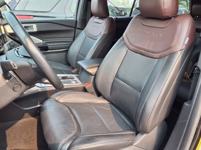 Certified 2023 Ford Explorer Platinum w/ Technology Package AWD/4WD image 4