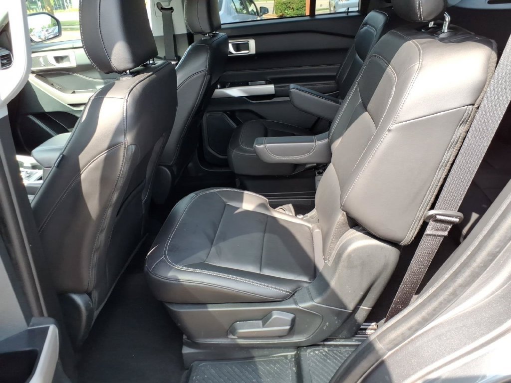 Certified 2023 Ford Explorer XLT w/ Equipment Group 202A AWD/4WD image 11