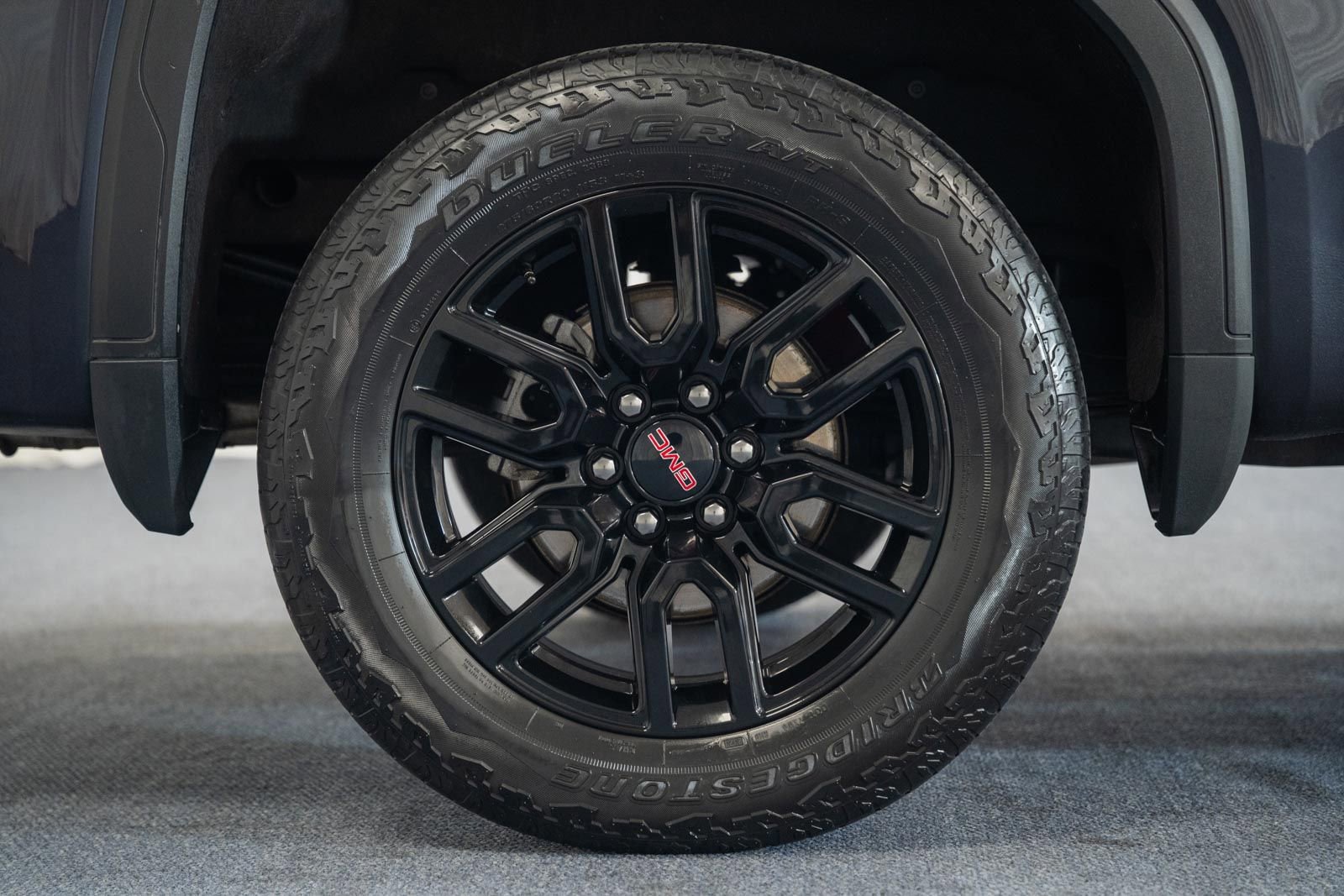 Used 2023 GMC Sierra 1500 Elevation w/ LPO, Elevation Black Package AWD/4WD image 21