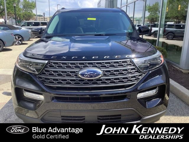 Certified 2023 Ford Explorer XLT w/ Equipment Group 202A AWD/4WD image 8