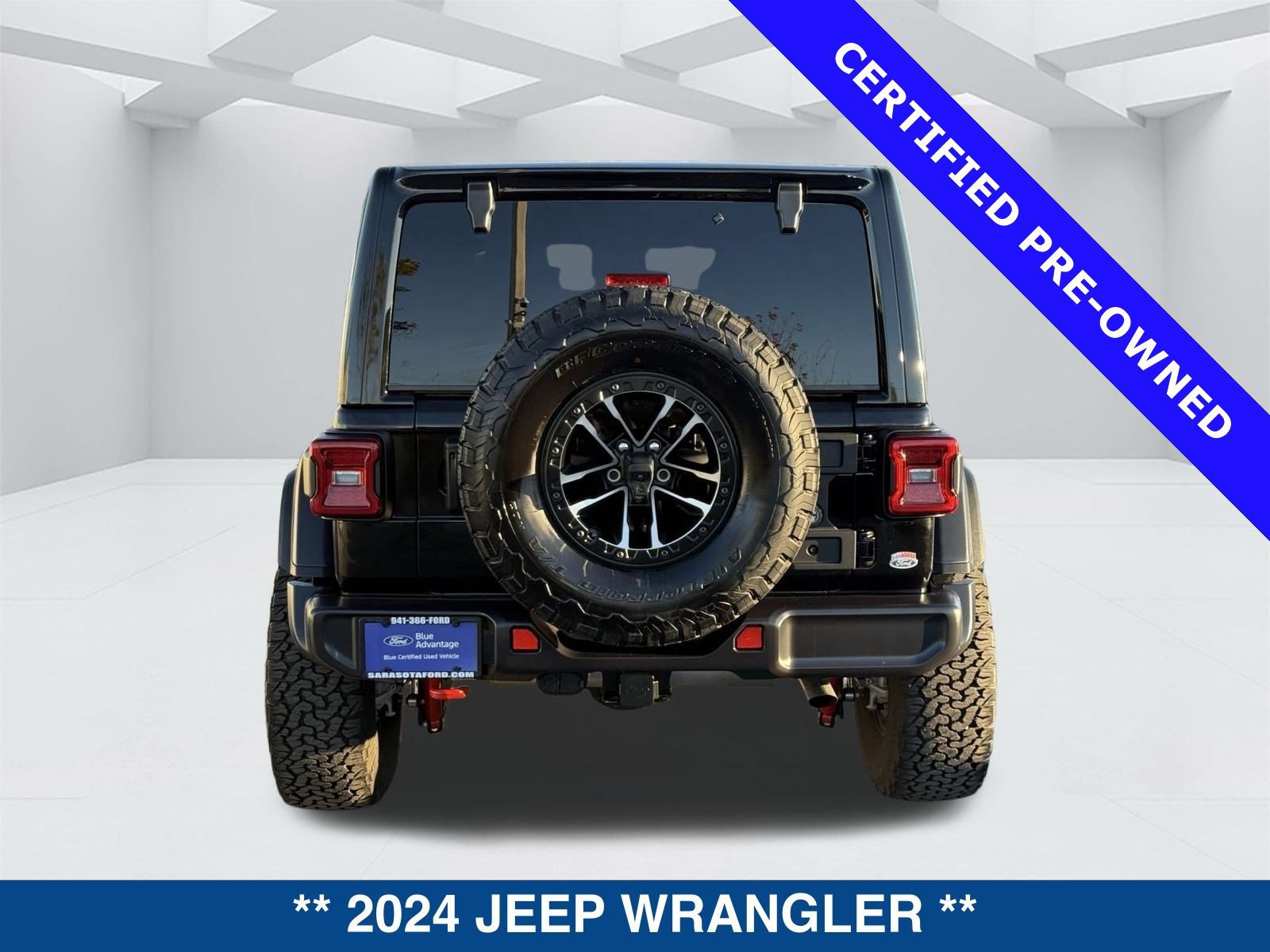 Used 2024 Jeep Wrangler Unlimited Rubicon w/ XTREMEE 35" Tire Package image 4
