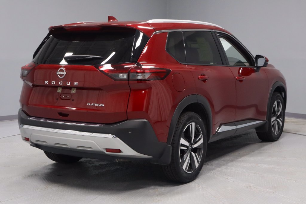 Used 2023 Nissan Rogue Platinum FWD image 11