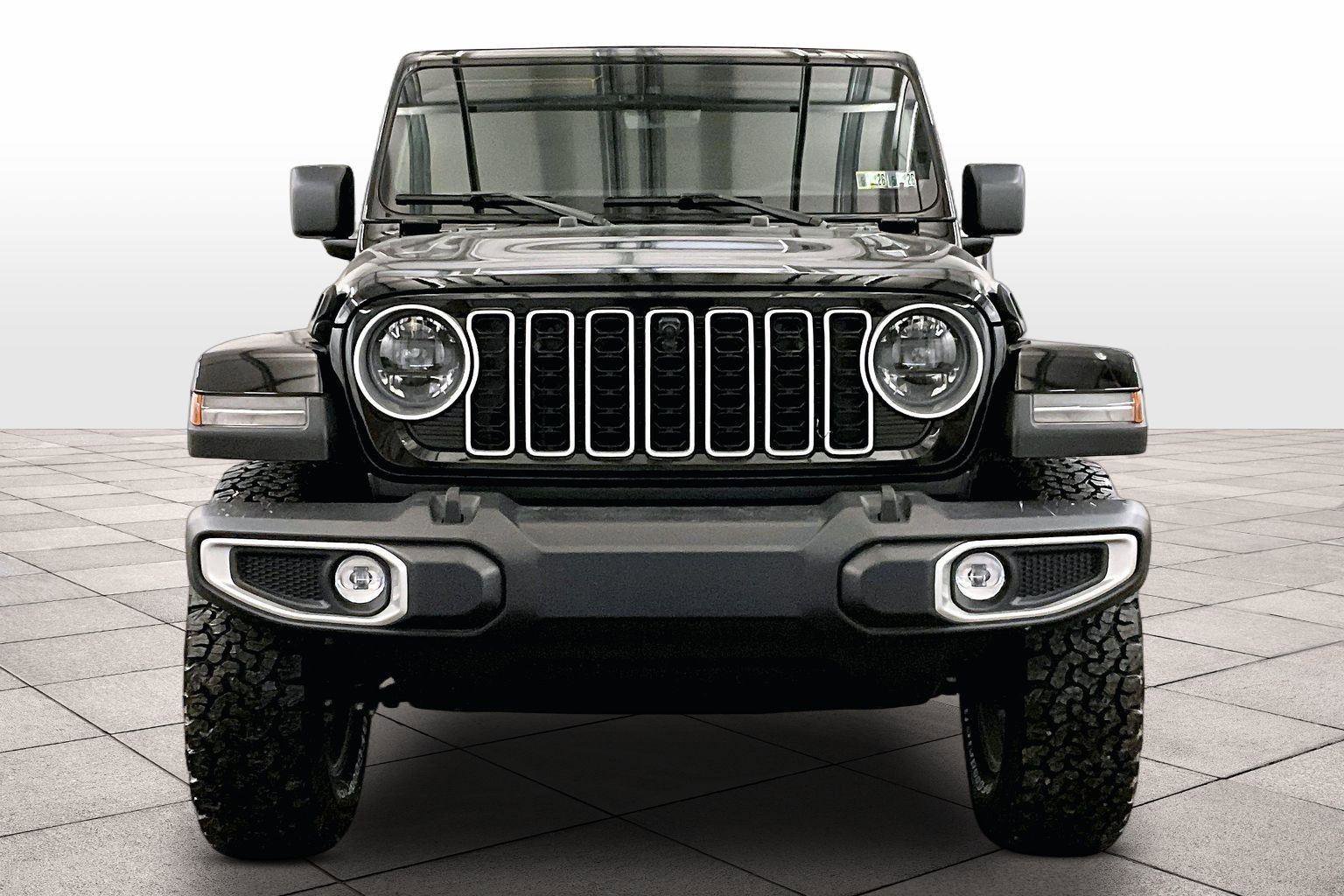 Used 2024 Jeep Wrangler Sahara w/ Technology Group image 3