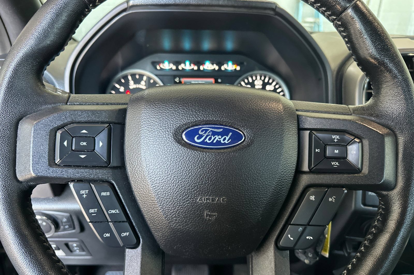 Certified 2020 Ford F150 XLT w/ Equipment Group 302A Luxury AWD/4WD image 23