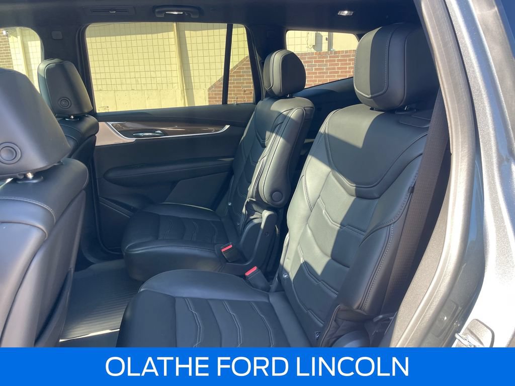 Used 2022 Cadillac XT6 Premium Luxury w/ Platinum Package AWD/4WD image 22