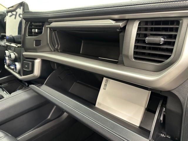 Certified 2024 Ford Expedition Max XLT image 11