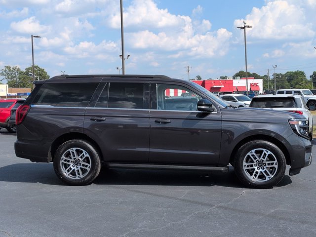 Certified 2025 Ford Expedition Active AWD/4WD image 3