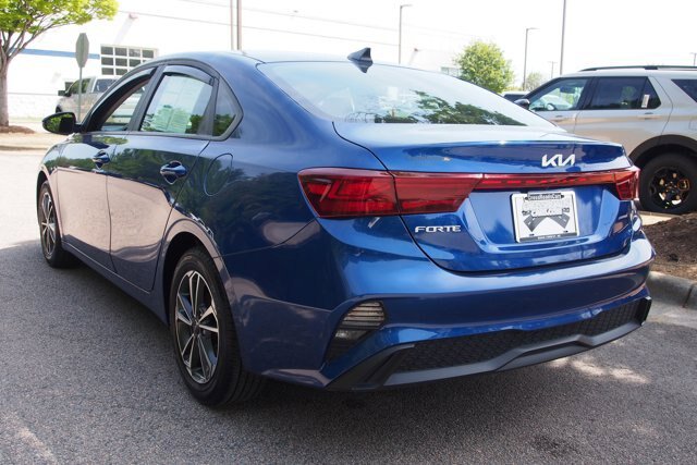 Used 2024 Kia Forte LXS w/ LXS Technology Package FWD image 5