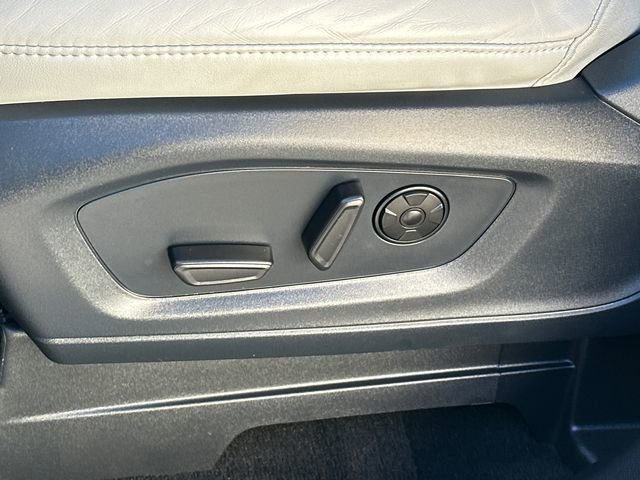 Certified 2025 Ford Explorer Platinum w/ LUX Leather Package image 42