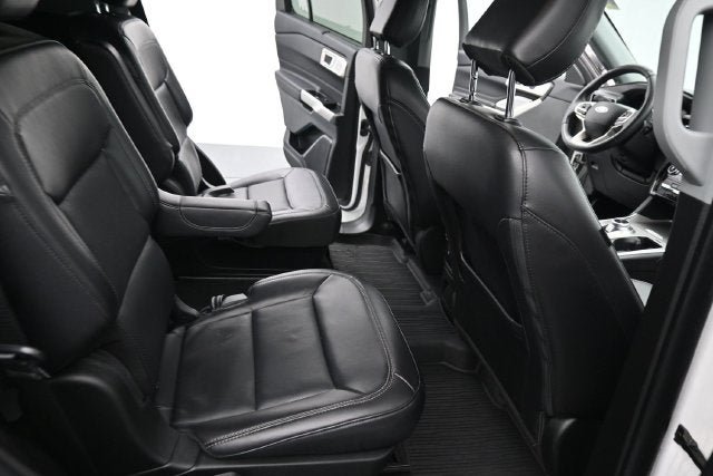 Certified 2023 Ford Explorer Limited w/ Limited Technology Package AWD/4WD image 18