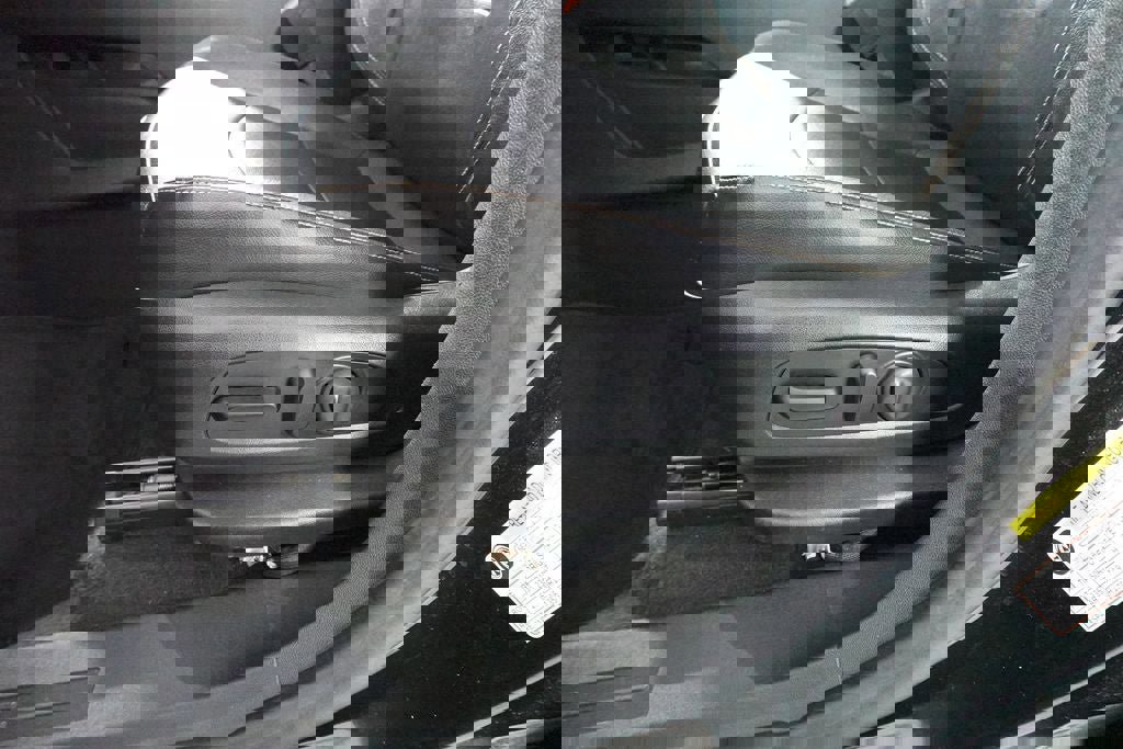 Used 2021 GMC Terrain SLT image 11