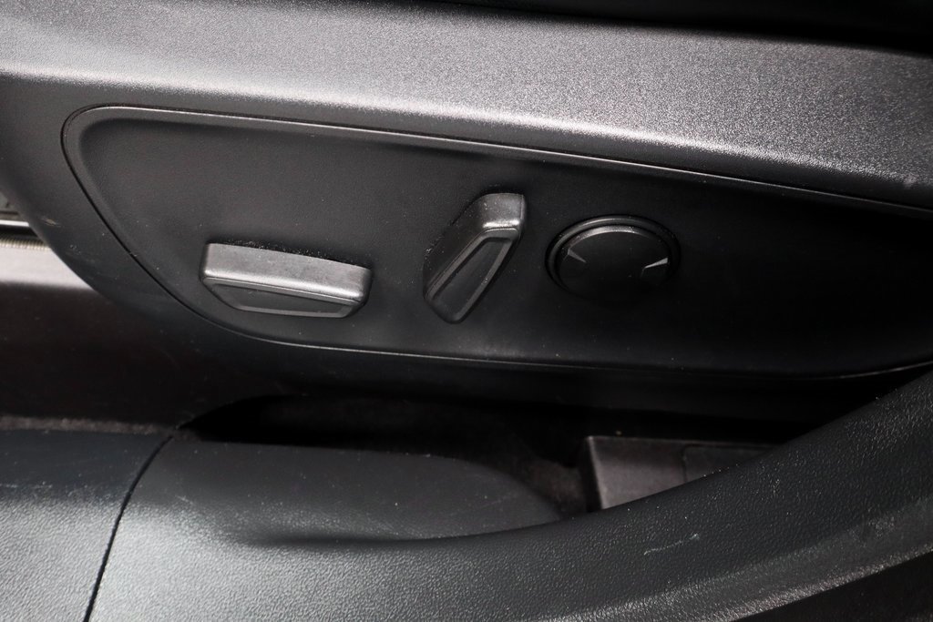 Certified 2025 Ford Escape Platinum image 25