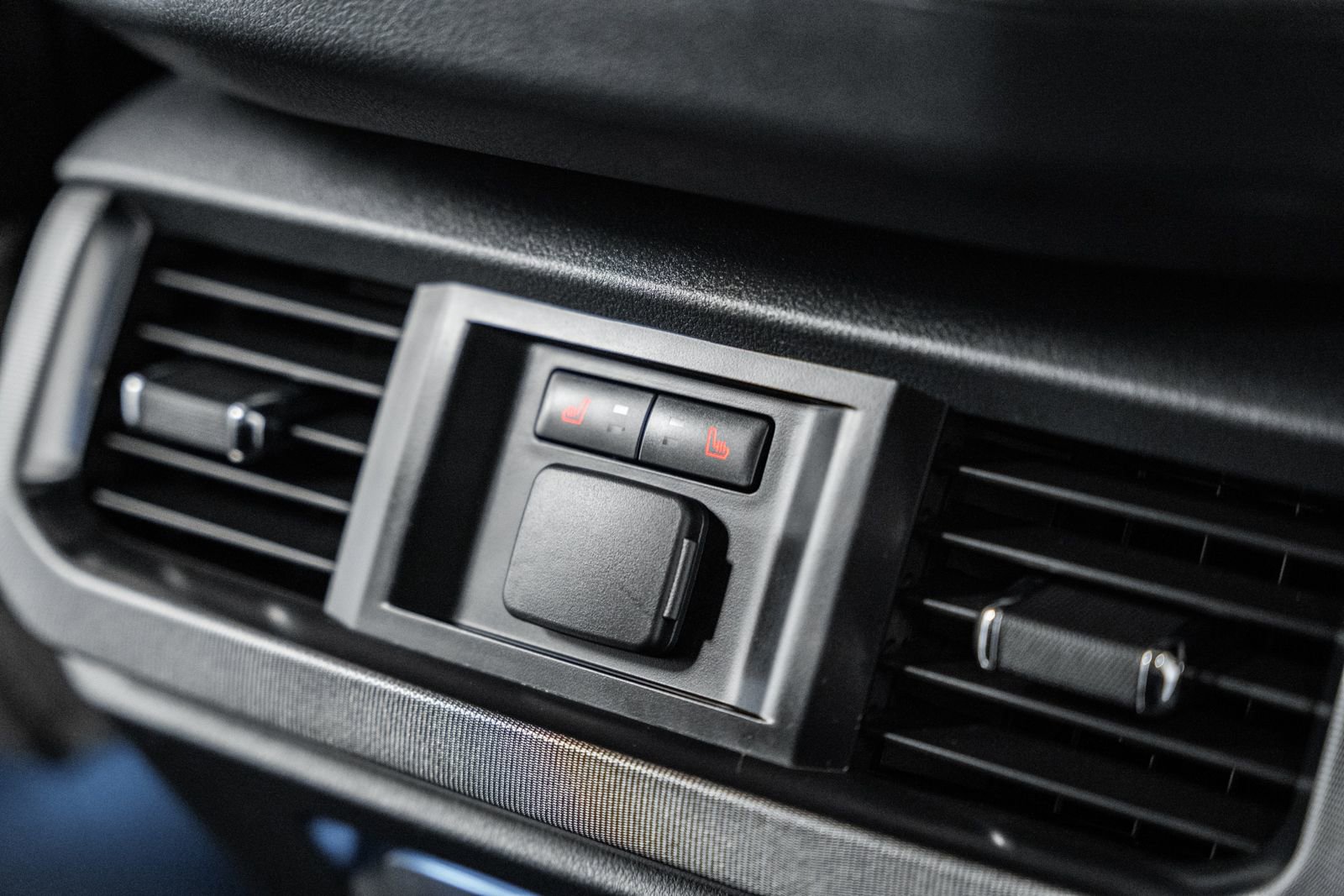 Certified 2023 Ford F150 Platinum w/ Max Trailer Tow Package image 46