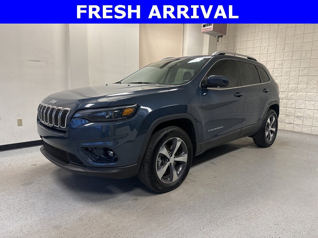 Used 2020 Jeep Cherokee Limited image 2