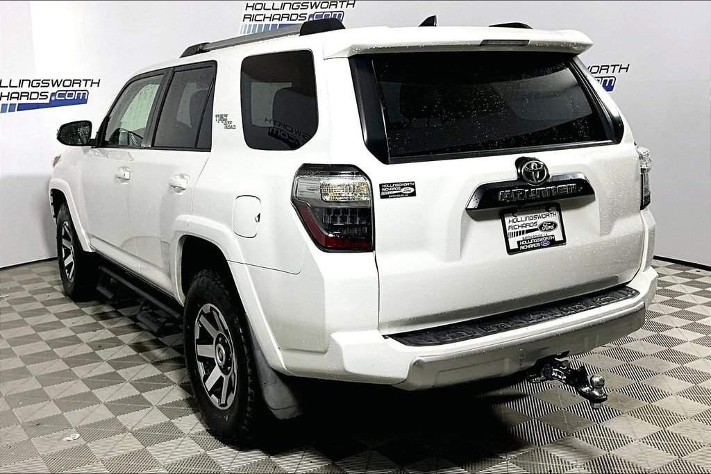 Used 2018 Toyota 4Runner TRD Off-Road Premium AWD/4WD image 8