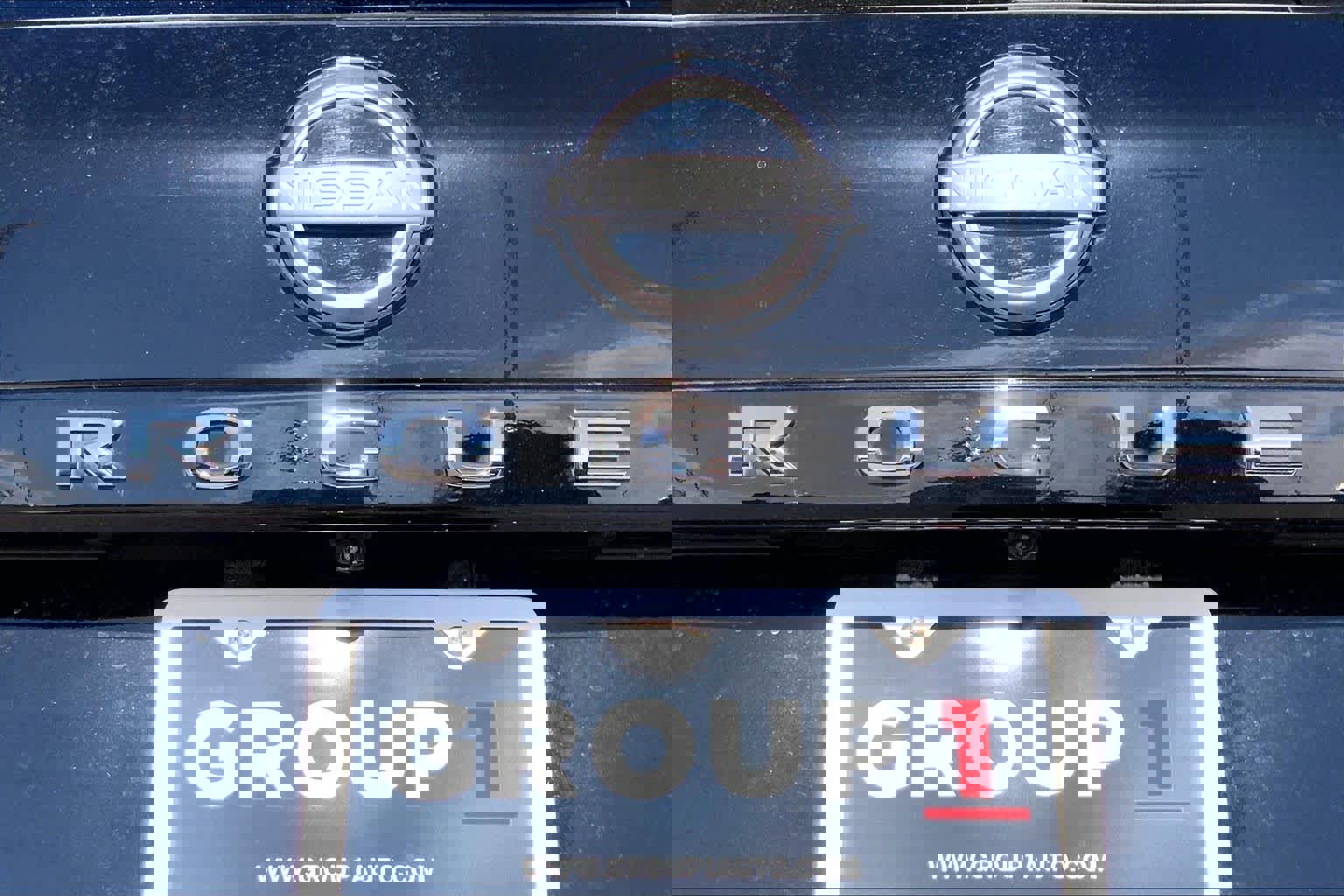 Used 2023 Nissan Rogue SL w/ SL Premium Package image 9