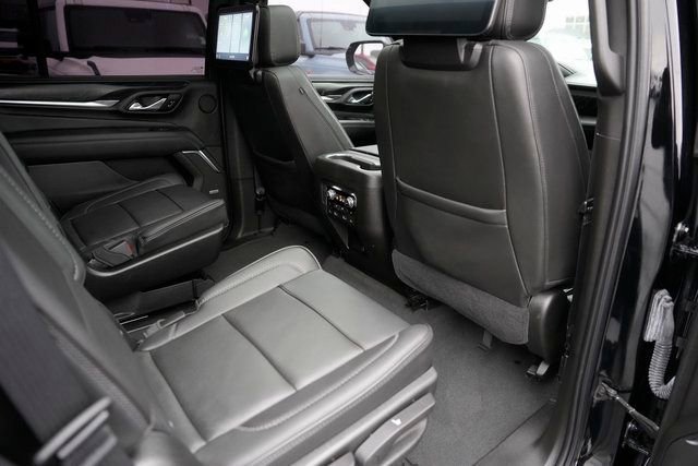 Used 2021 GMC Yukon Denali w/ Denali Premium Package image 17