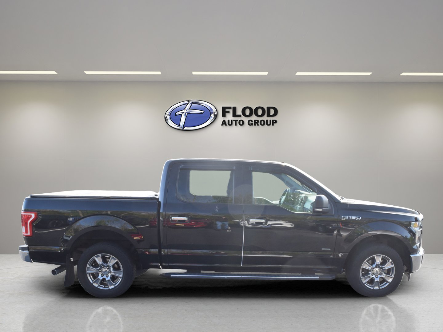 Certified 2017 Ford F150 XLT w/ Equipment Group 302A Luxury RWD image 3