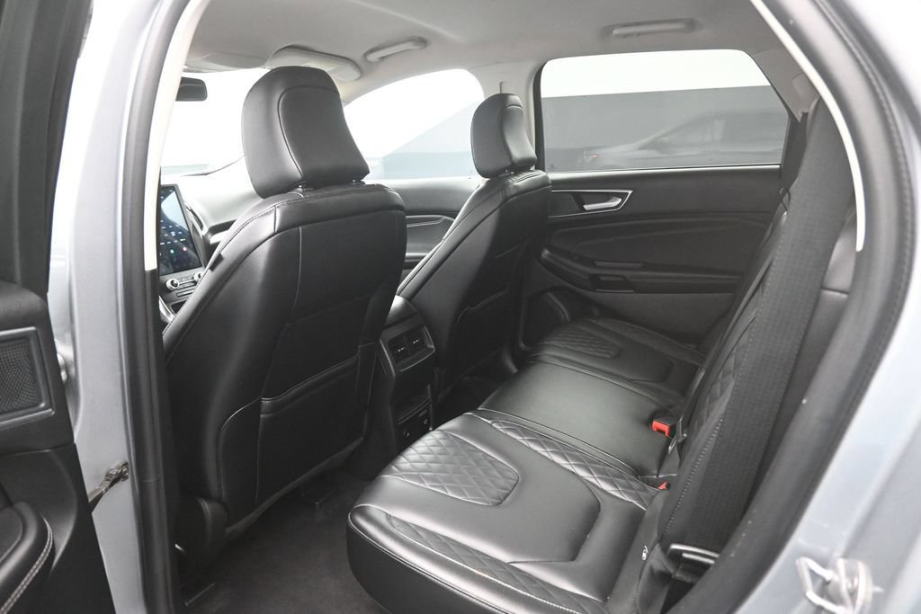 Certified 2024 Ford Edge Titanium AWD/4WD image 25