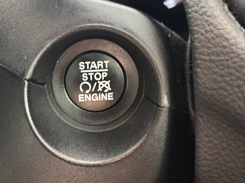 Used 2021 Jeep Compass Latitude FWD image 23