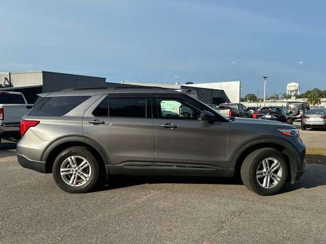 Certified 2021 Ford Explorer XLT image 6