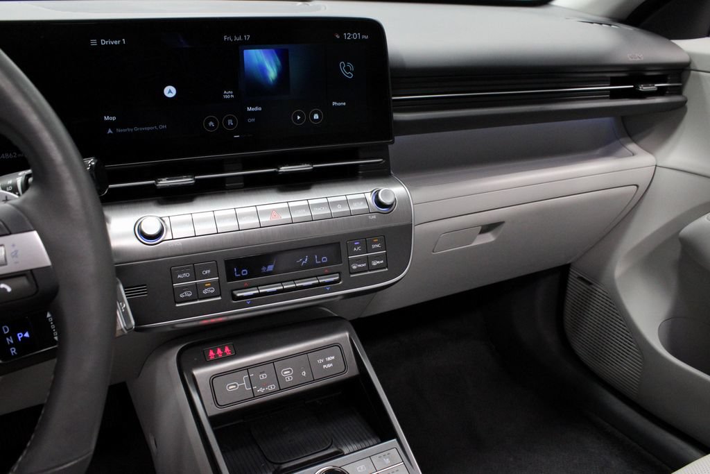 Used 2024 Hyundai Kona Limited FWD image 31