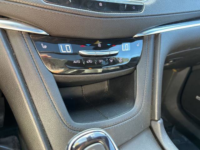 Used 2021 Cadillac XT6 Luxury image 35