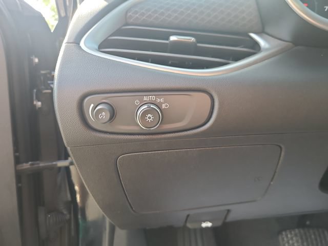 Used 2025 Chevrolet Malibu LT FWD image 23