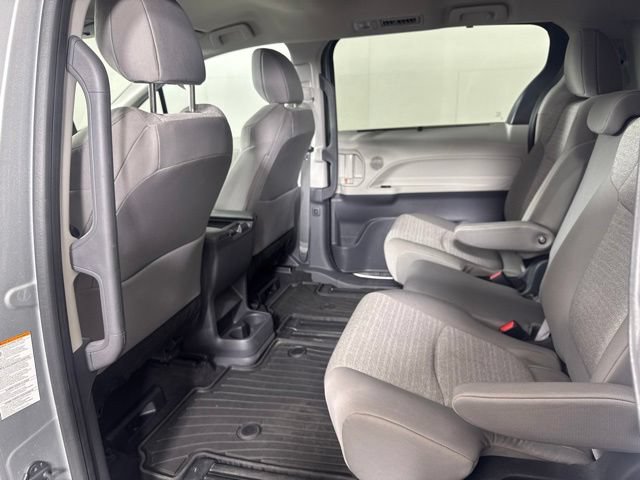Used 2024 Toyota Sienna LE AWD/4WD image 12