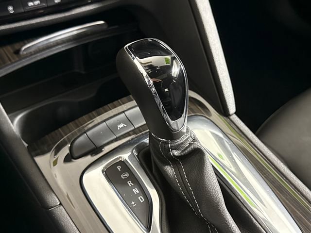 Used 2018 Buick Regal Essence w/ Driver Confidence Package #1 AWD/4WD image 38