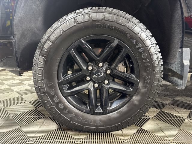 Used 2025 Chevrolet Silverado 1500 Custom Trail Boss AWD/4WD image 10