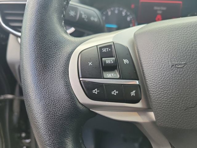 Certified 2022 Ford Explorer XLT w/ Equipment Group 202A AWD/4WD image 17