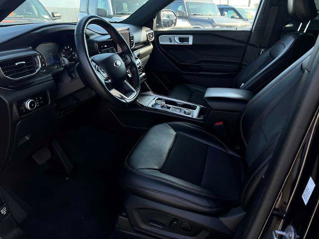 Certified 2023 Ford Explorer ST-Line w/ Class IV Trailer Tow Package image 16