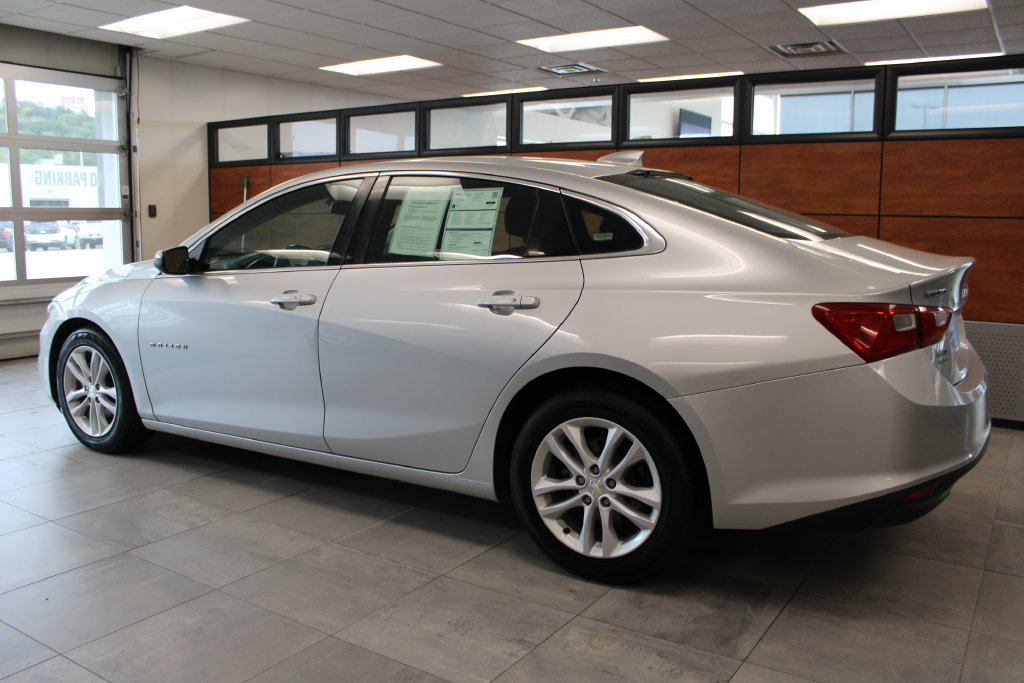 Used 2018 Chevrolet Malibu LT FWD image 8