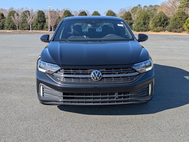 Used 2024 Volkswagen Jetta Sport image 9