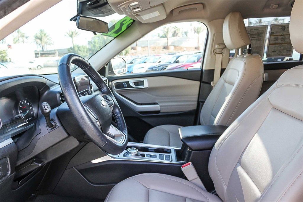 Certified 2022 Ford Explorer XLT w/ Equipment Group 202A image 23