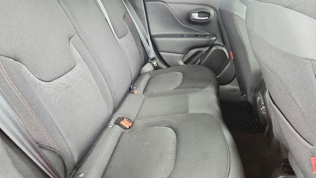 Used 2023 Jeep Renegade Trailhawk AWD/4WD image 33