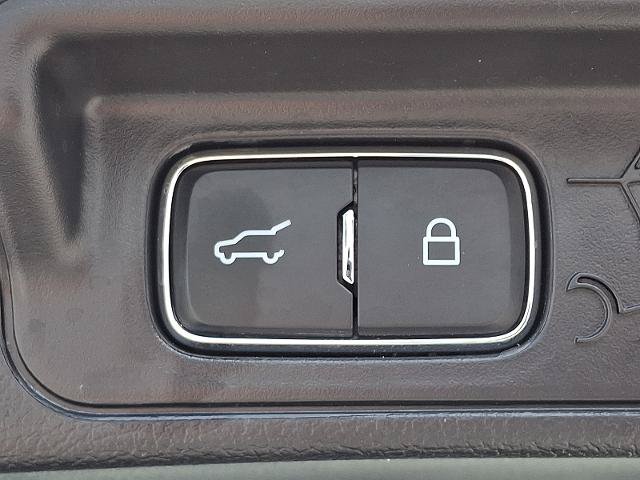Certified 2026 Ford Explorer Tremor w/ Tremor Convenience Package AWD/4WD image 29