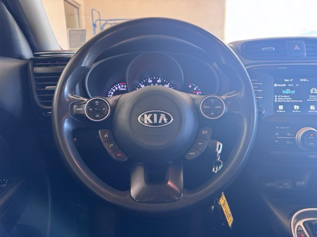 Used 2018 Kia Soul + FWD image 13