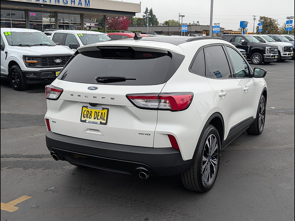 Certified 2022 Ford Escape SE w/ SE Sport Appearance Package AWD/4WD image 6