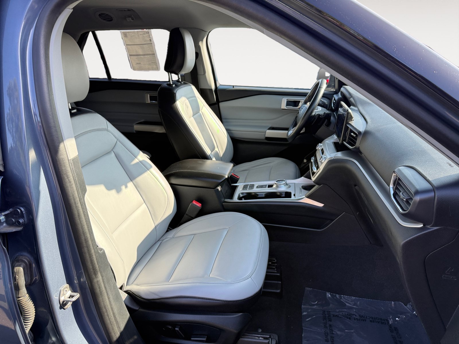 Certified 2021 Ford Explorer XLT w/ Equipment Group 202A RWD image 19