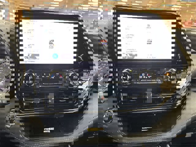 Used 2023 Toyota Highlander L image 8