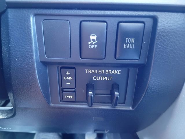 Used 2017 Toyota Tundra SR5 AWD/4WD image 18