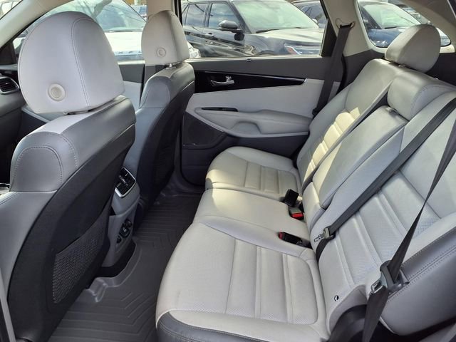 Used 2019 Kia Sorento SX image 20