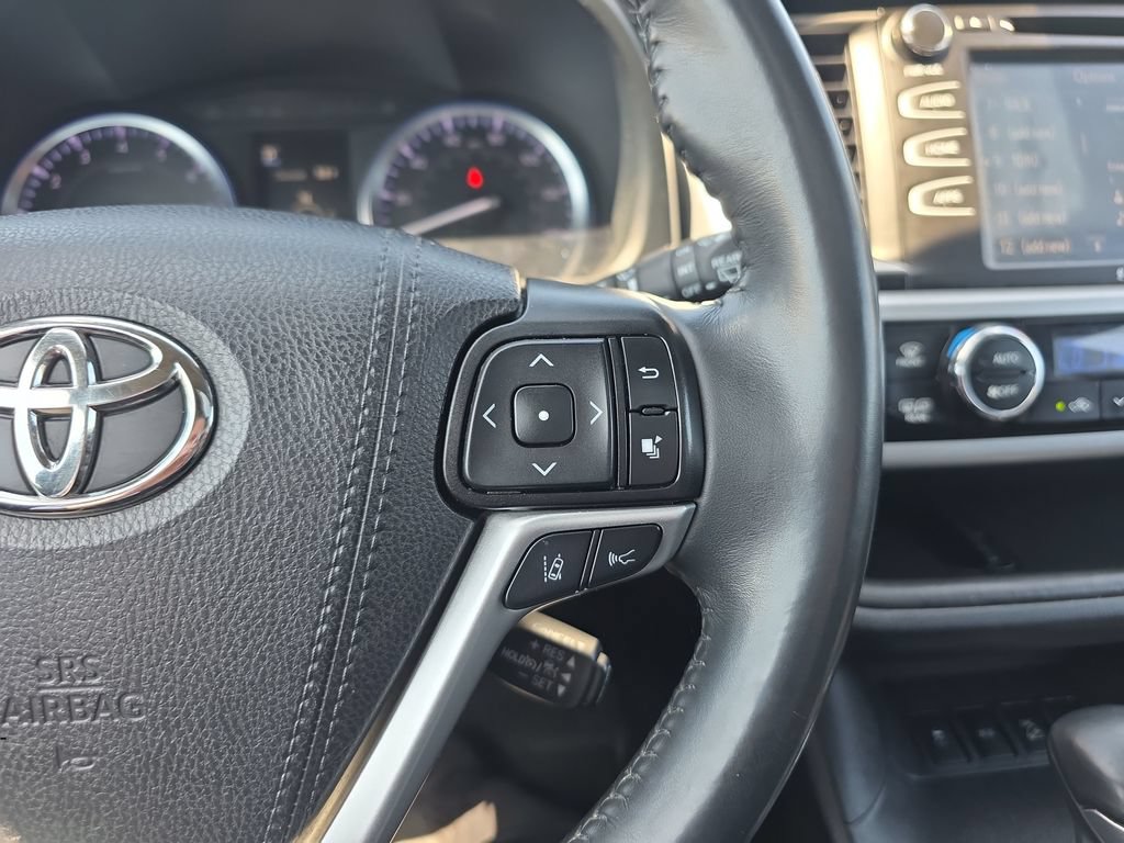 Used 2019 Toyota Highlander SE AWD/4WD image 29