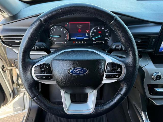 Certified 2022 Ford Explorer XLT w/ Equipment Group 202A image 15