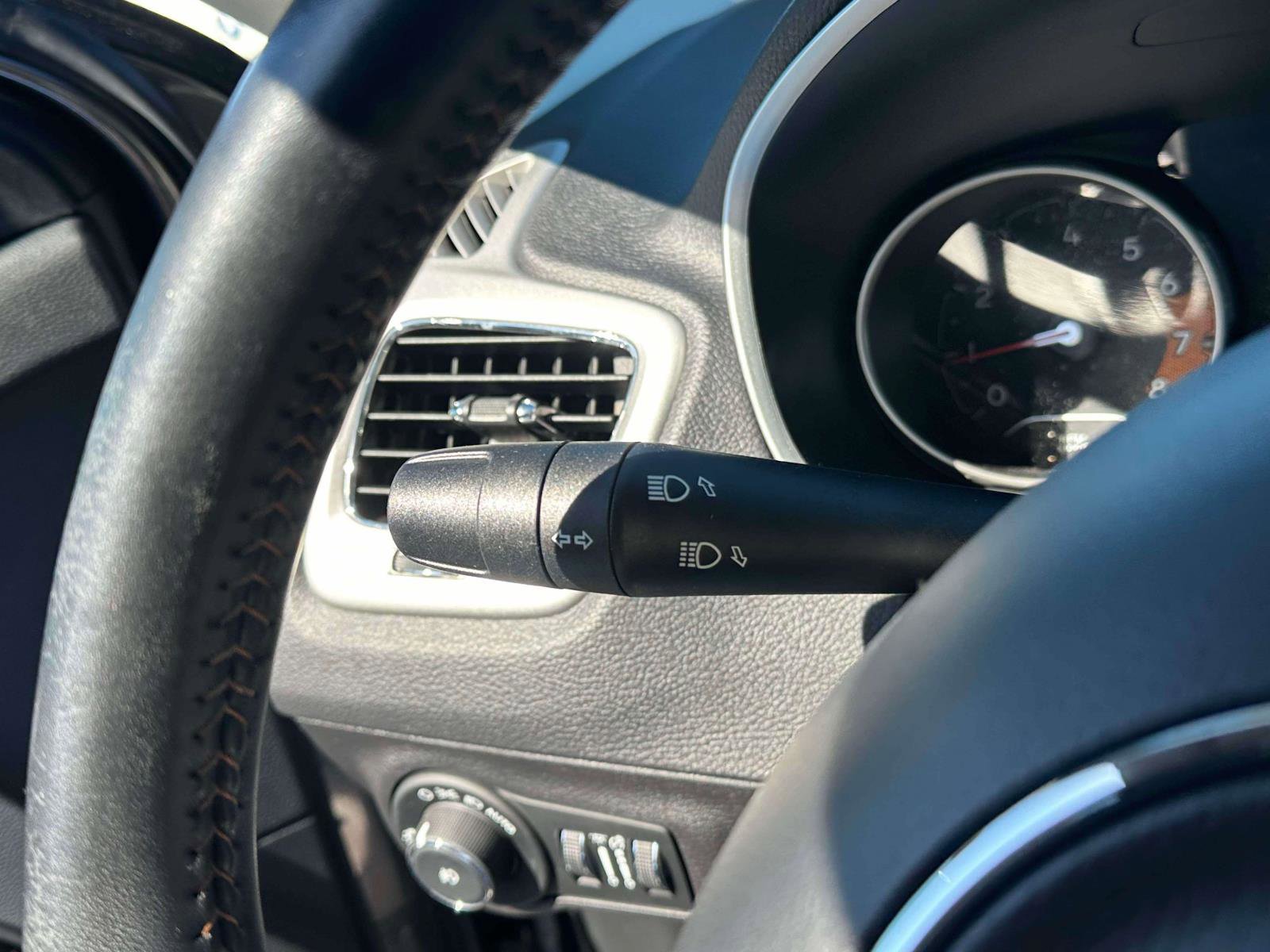 Used 2020 Jeep Compass Latitude w/ Cold Weather Group image 21