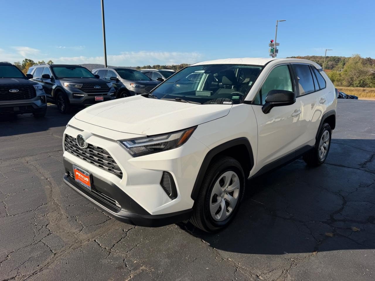 Used 2025 Toyota RAV4 LE AWD/4WD image 7