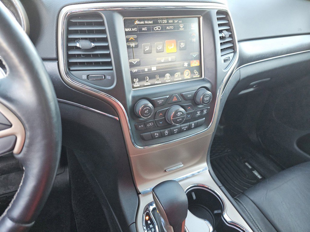 Used 2017 Jeep Grand Cherokee Limited w/ Trailer Tow Group IV image 31