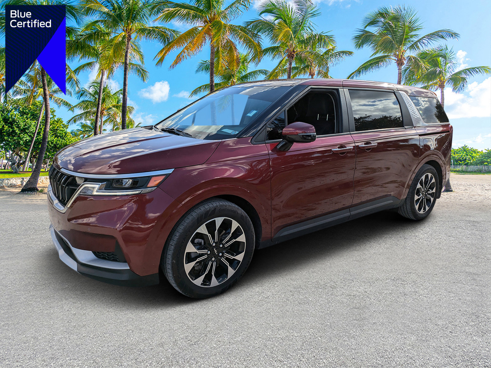 Used 2024 Kia Carnival EX image 1